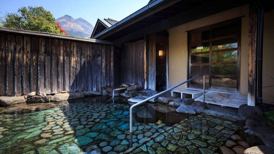 貸切露天風呂(1) / 4