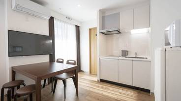 客室内のダイニングエリア / 13