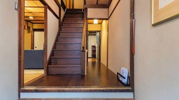 内部エントランス / 2