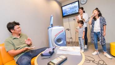 カラオケ ルーム / 6