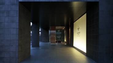 施設の入り口 / 18