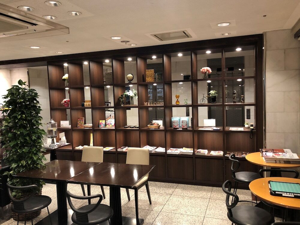 ロビーラウンジ