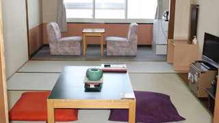 和室　専用トイレ付　共用バスルーム (素泊まり)