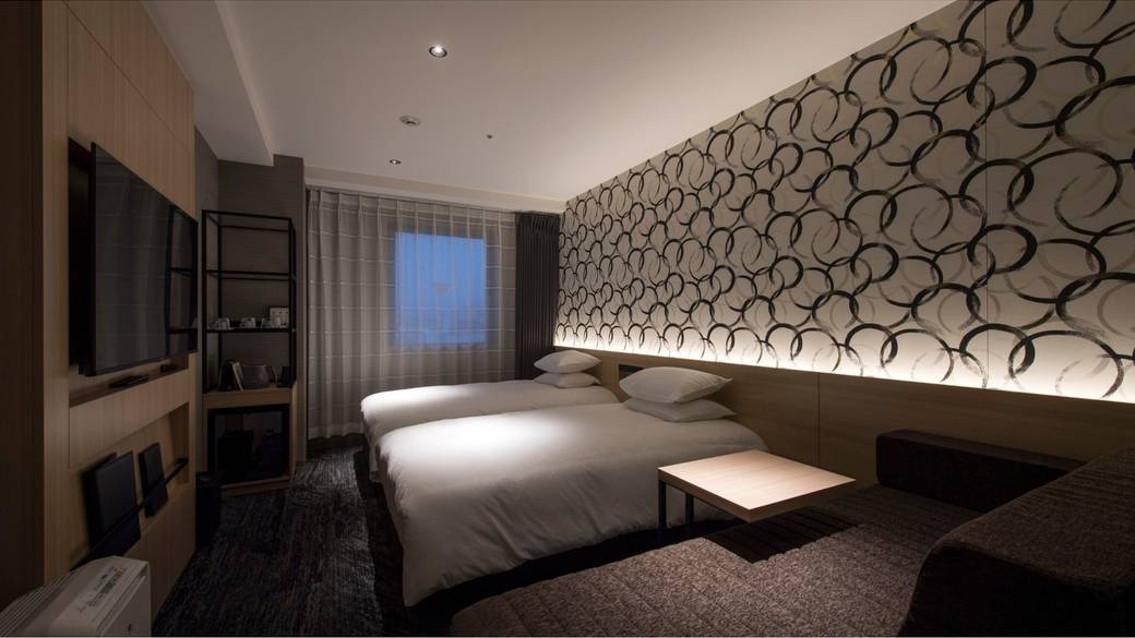 金沢の歴史も今も
楽しみ尽くす大人旅 / 1