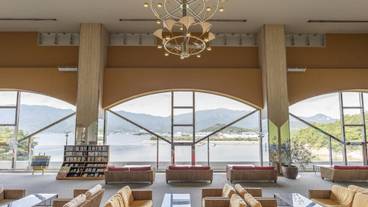 ロビーラウンジ / 8