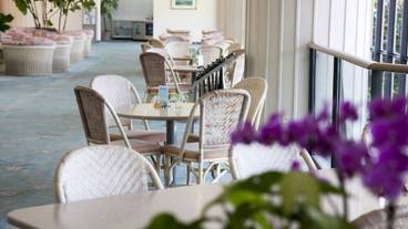 ロビーラウンジ / 4