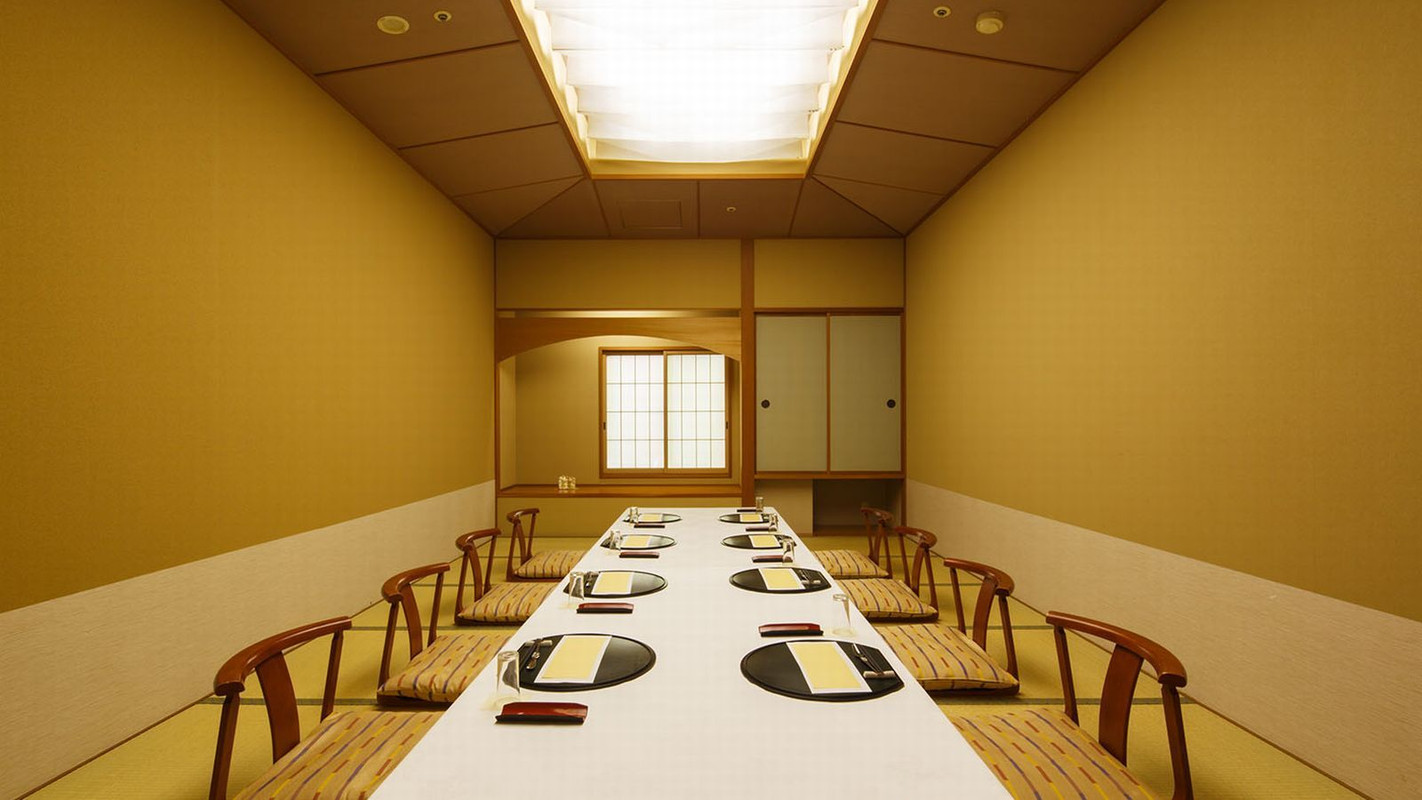 Dining venue