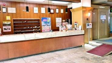 内部エントランス / 2