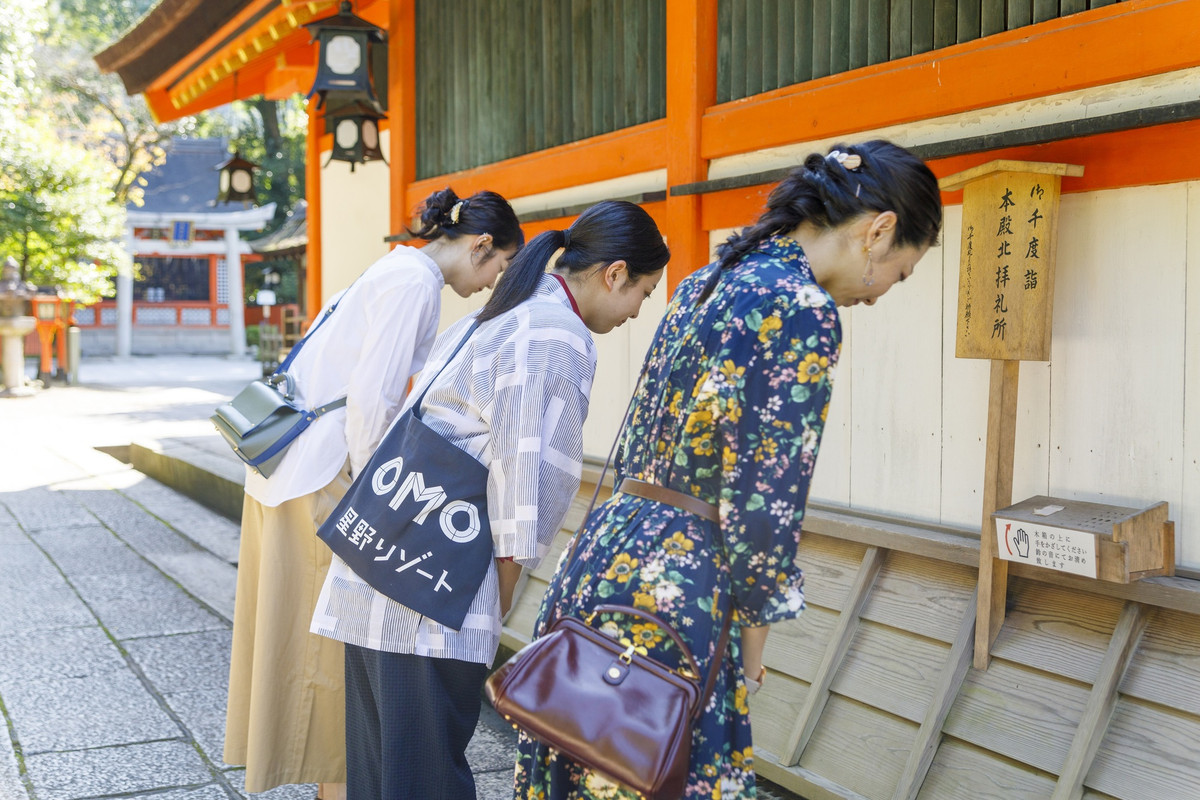 祇園うるわし朝まいり 御千度詣り