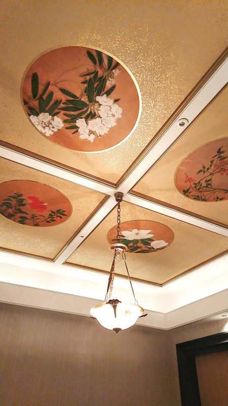 天井も雅叙園らしい