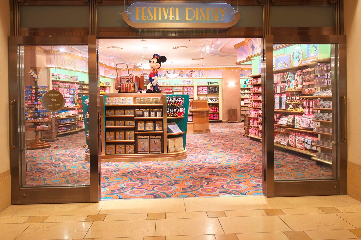 ミッキーとの記念撮影も叶う♡キャラクタールームが充実したホテル4043850