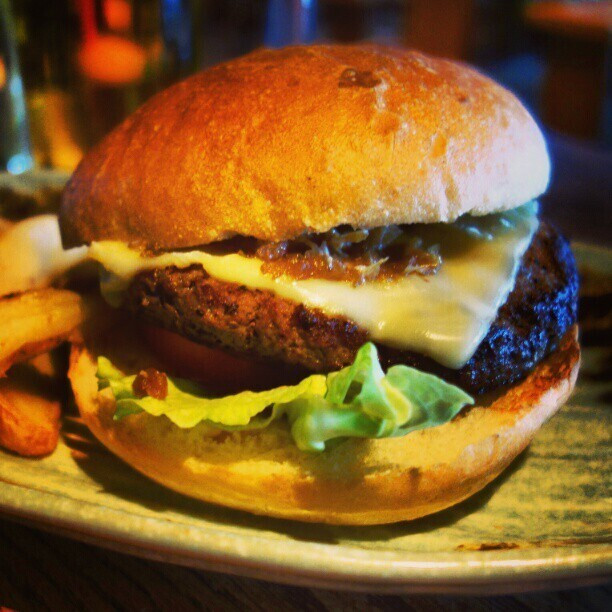 パブ「エゾ」　バーガー