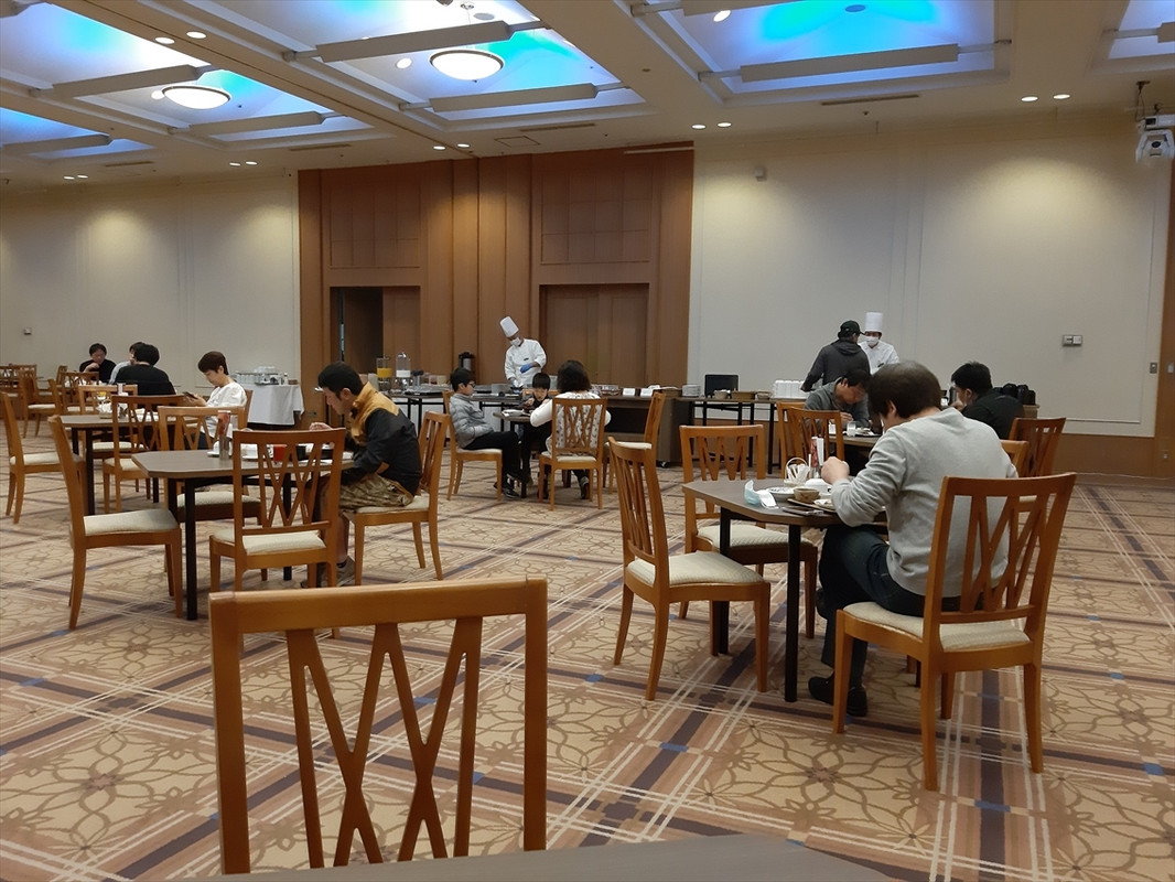 朝食会場の様子。