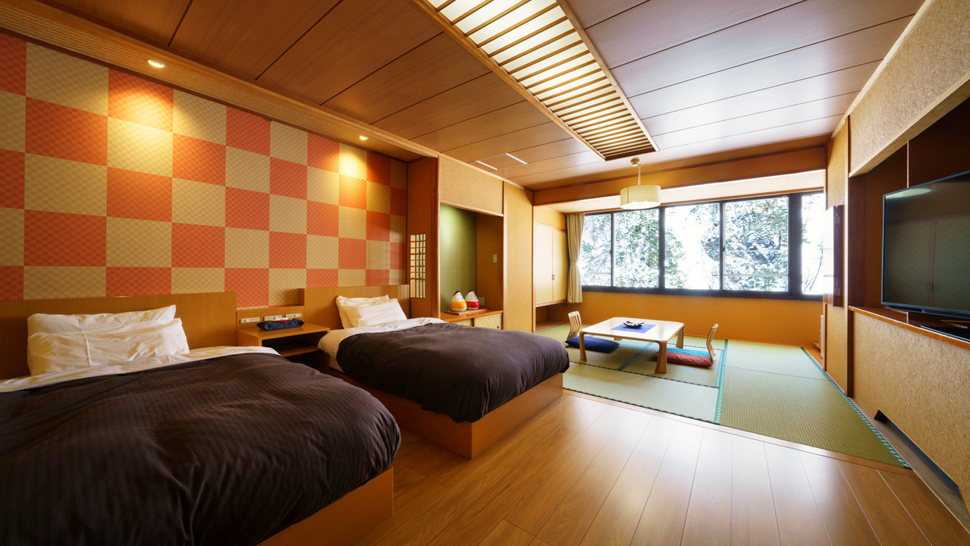 滑りにくい畳張りの大浴場完備。子どもから年配の方まで快適に過ごせる3655007