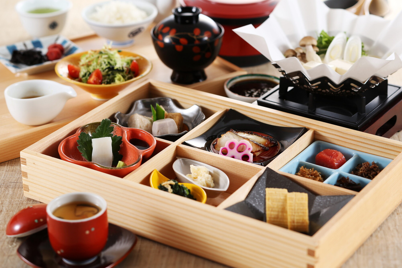 朝夕食ともにお部屋食が楽しめる和モダンな宿3494381