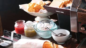 食事・飲み物 / 12