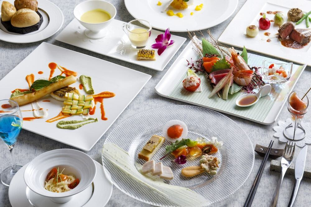 展望風呂や150坪の露天風呂、20種類の香り湯など魅力満載！3385690