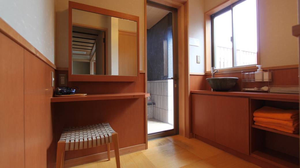 「明神」のパウダールーム / 3