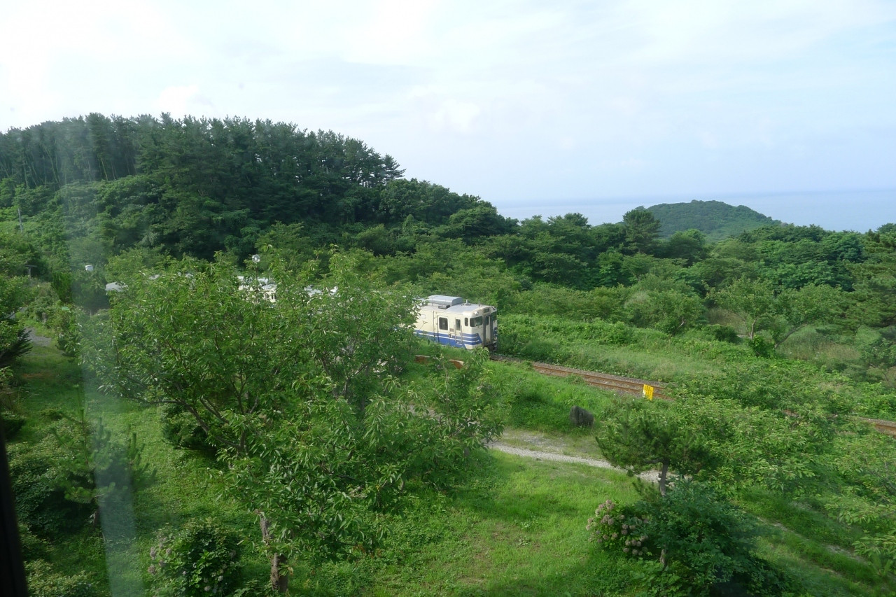 5. 五能線が見えるお部屋も？電車好きカップルにはたまらない「みちのく温泉旅館」3435275