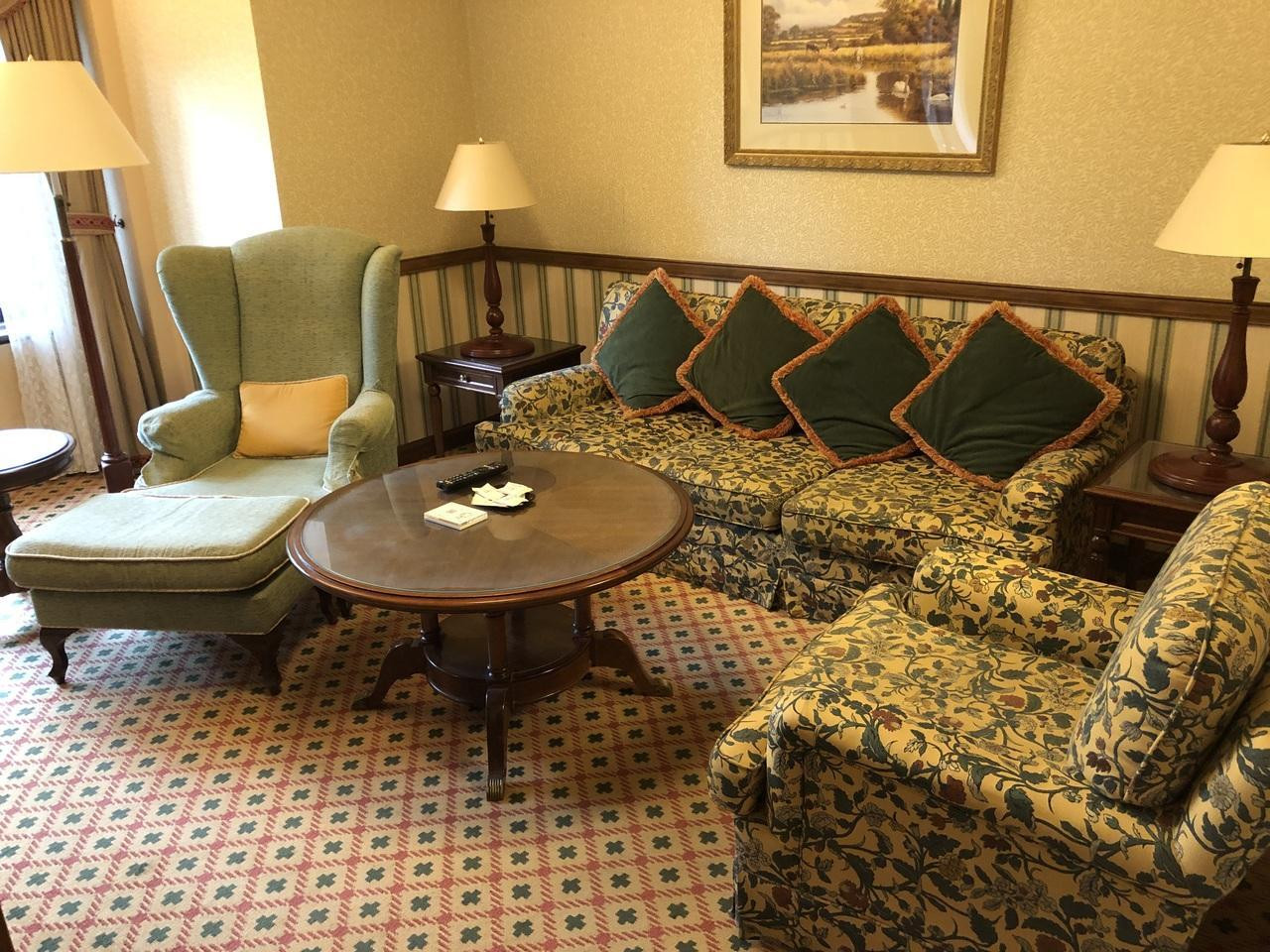 英国調のインテリアが温かくお出迎え3234231