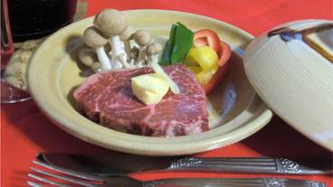 食事・飲み物 / 3