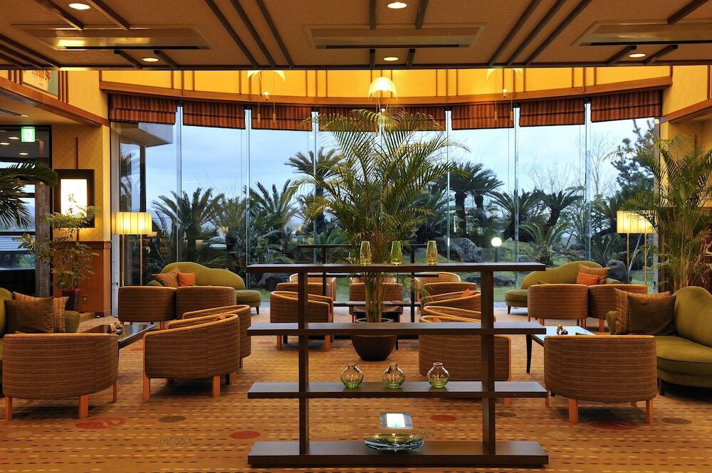 ロビーラウンジ