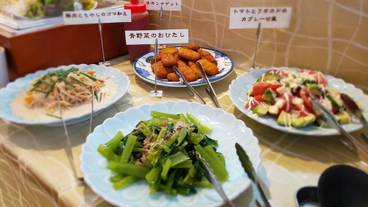 朝食ビュッフェ / 3