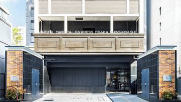 施設の入り口 / 19