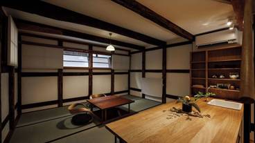 客室内のダイニングエリア / 29