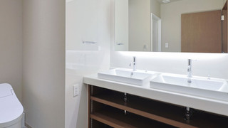 洋室+畳スペース·13歳以上宿泊可能 (ラウンジ利用付) 禁煙