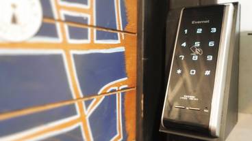 施設の正面 / 19