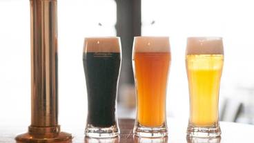 食事・飲み物 / 1