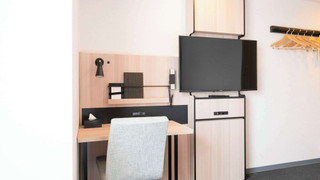 スタンダード ルーム クイーンベッド 1 台 禁煙