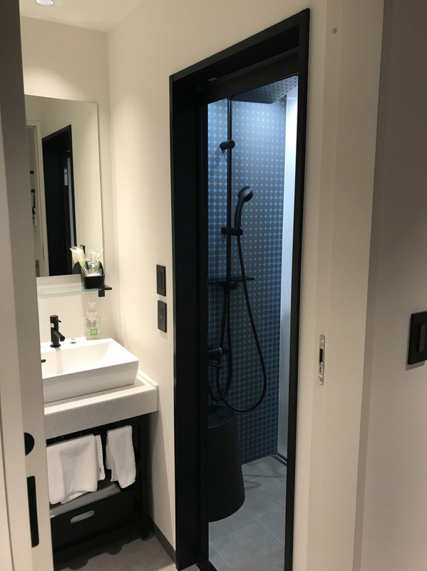 シャワールーム