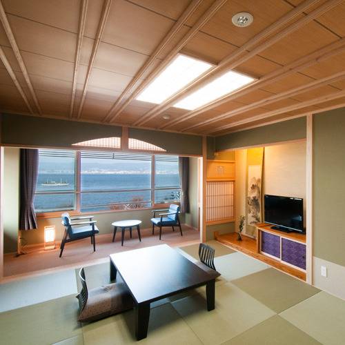 湖側本館客室 / 1