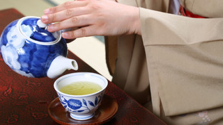 和室８畳　バストイレ付き