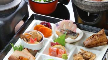 食事・飲み物 / 3