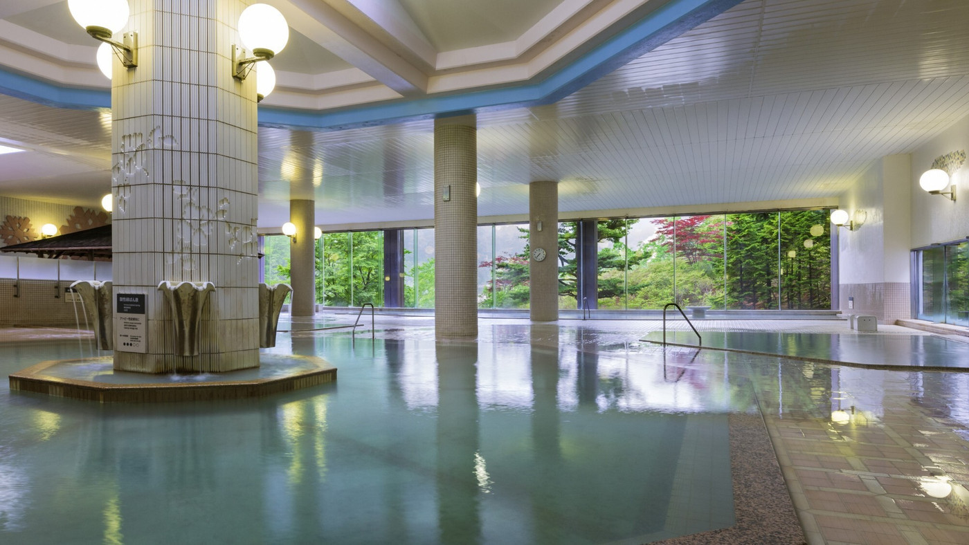 温水プールも！5つの泉質を楽しめる温泉旅館4027065