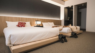 コンフォート スタジオ ダブルベッド 2 台 禁煙