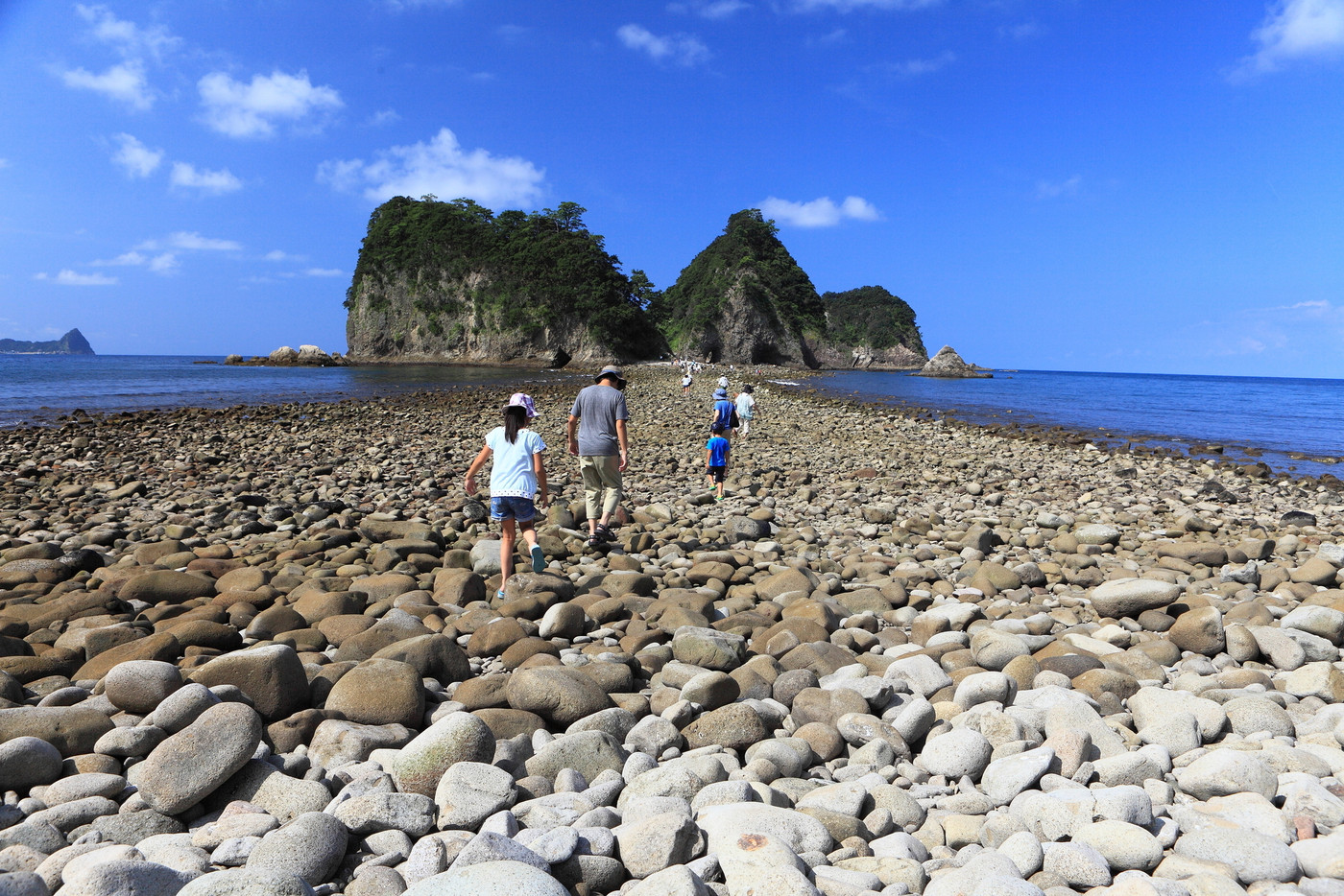 伊豆三四郎島
