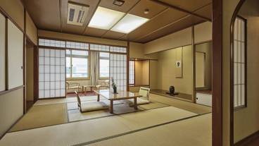 客室 / 6