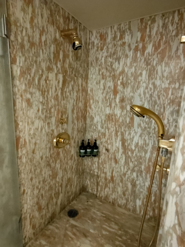 シャワーブース