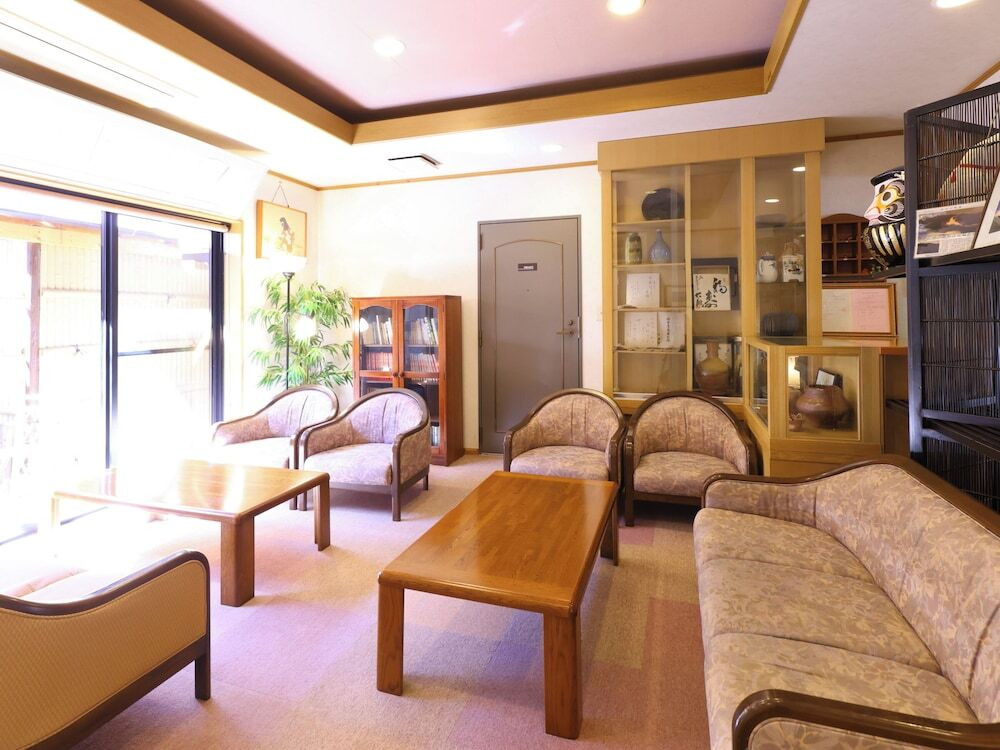 ロビーラウンジ