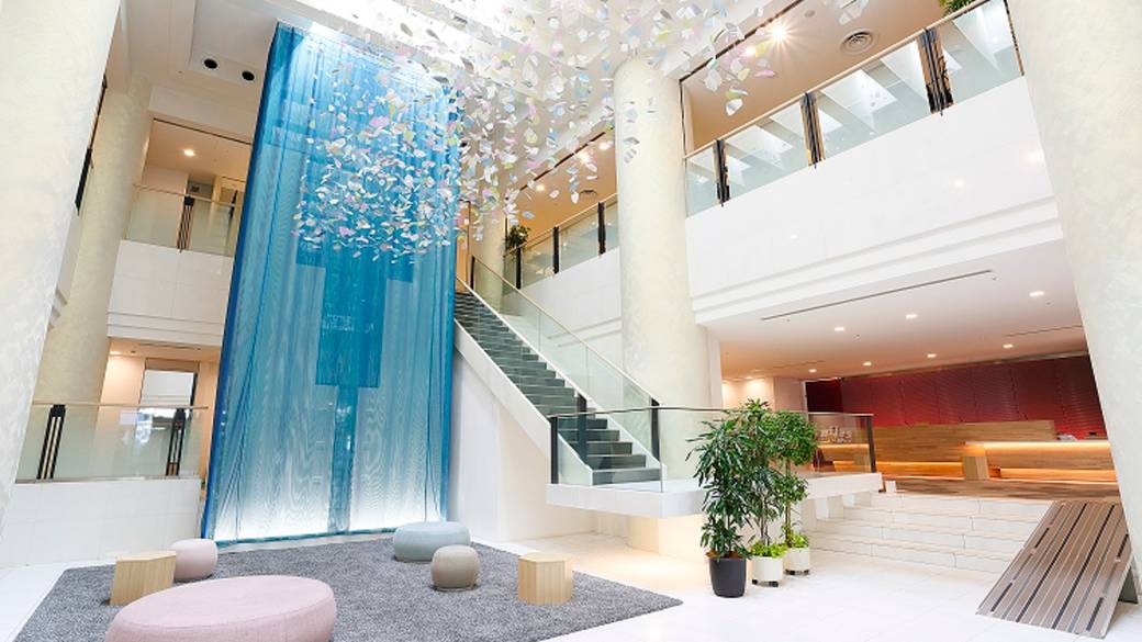 ロビーの吹き抜け / 1