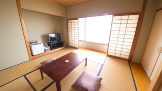 4名部屋共用バスルーム