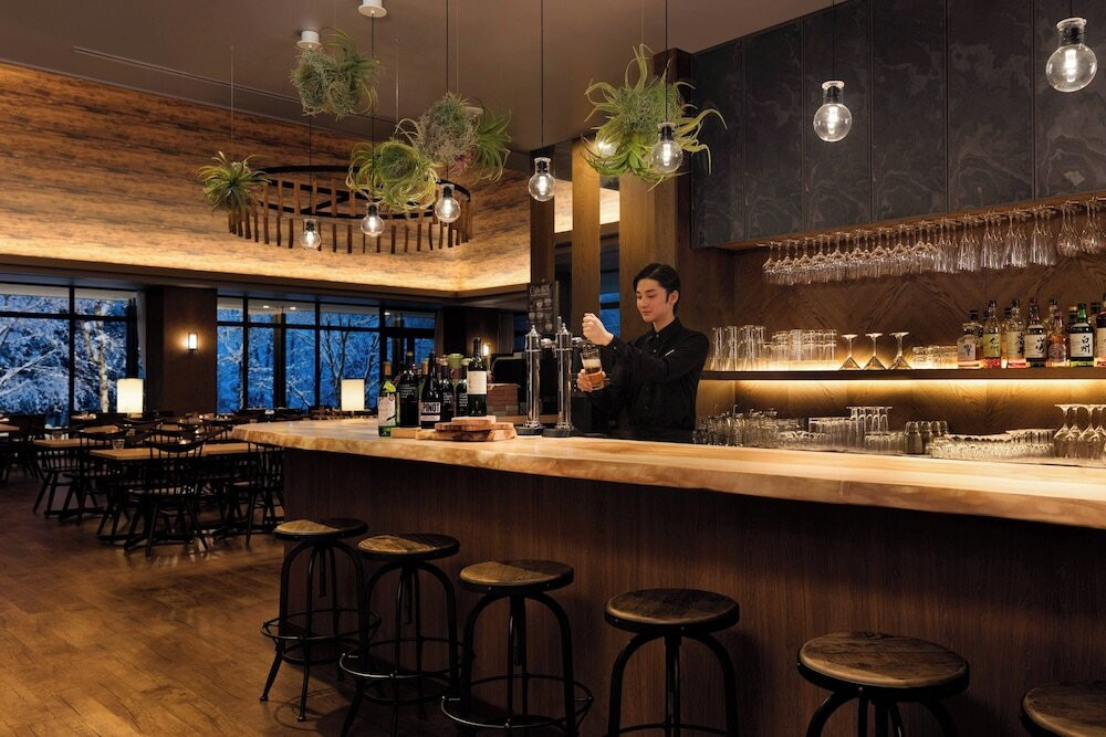 レストランバー