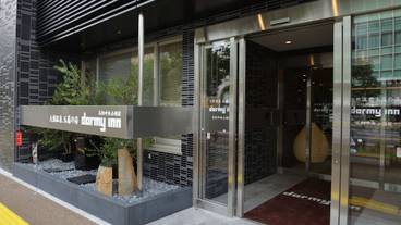 施設の入り口 / 24