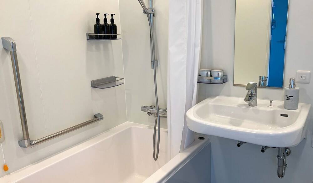 客室バスルーム一例 / 5