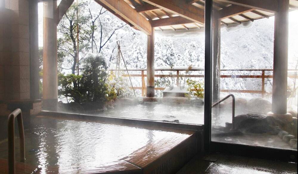 大浴場「ひらひら」／冬の内風呂 / 3