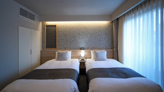 ラグジュアリー 4 人部屋